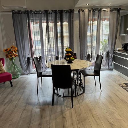Gorgeous 2 Bedrooms Holiday Apartement Nizza Esterno foto