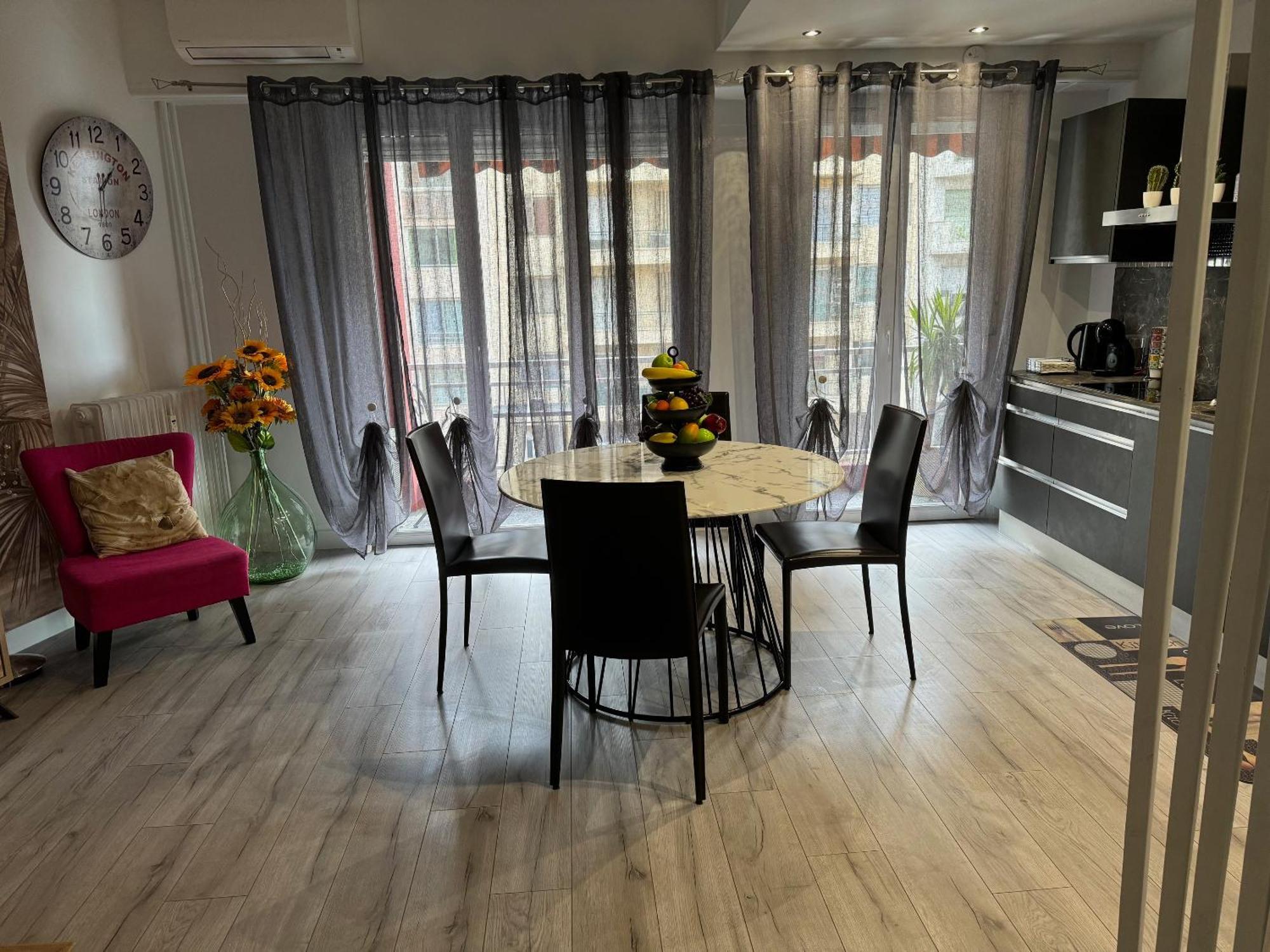 Gorgeous 2 Bedrooms Holiday Apartement Nizza Esterno foto