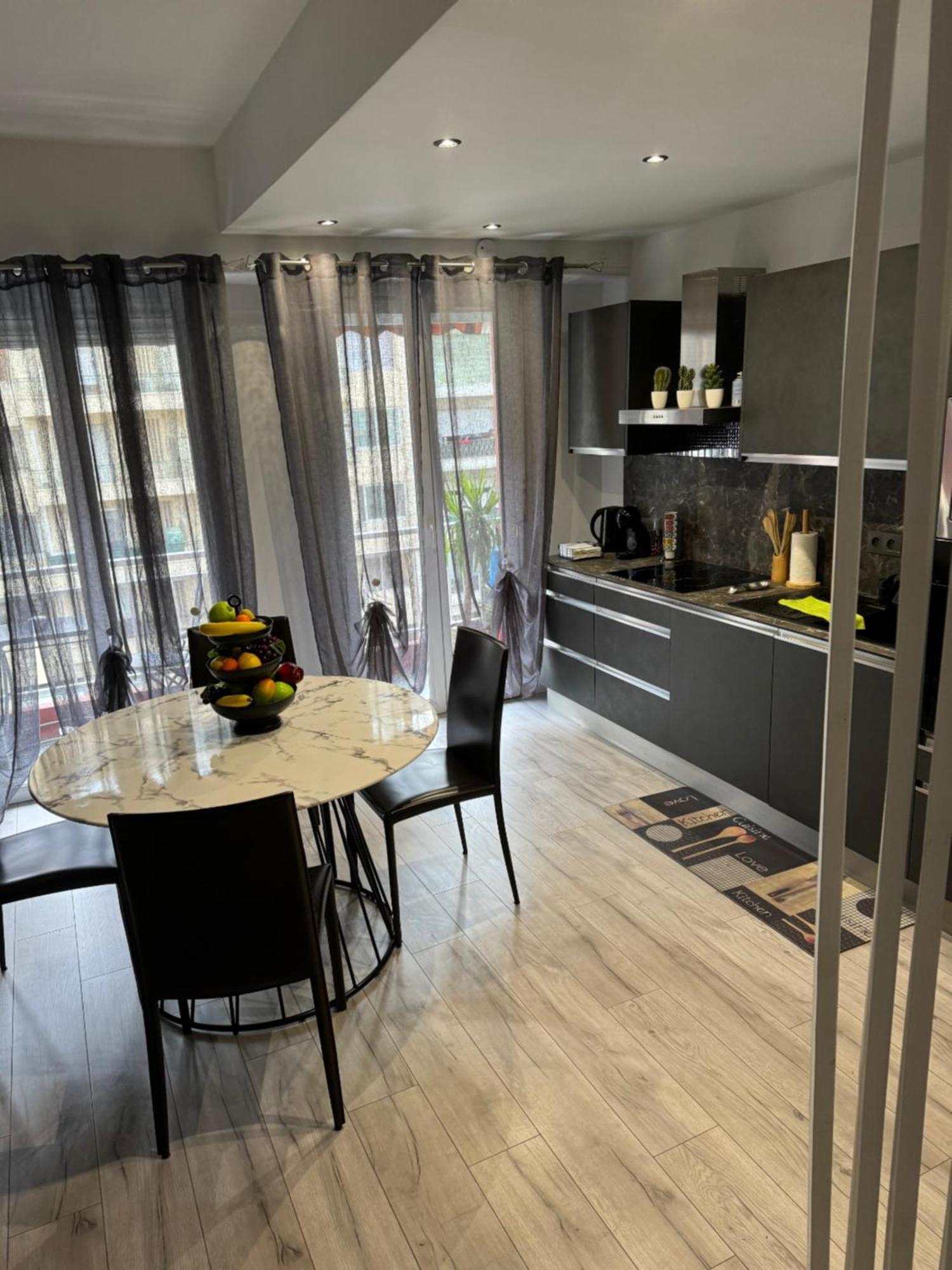 Gorgeous 2 Bedrooms Holiday Apartement Nizza Esterno foto